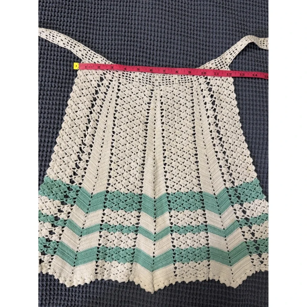 Vintage Handmade Crochet Half Apron Cream Seafoam Green Chevron Shell Stitch